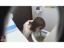 盗撮投稿 豪快嘔吐録 ～記録された女たちの醜態～ サンプル画像 4