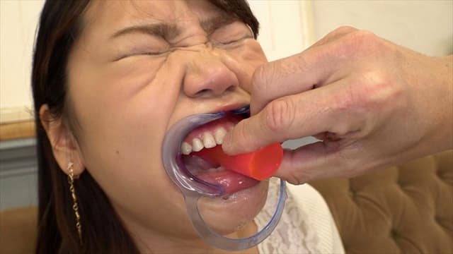 喉マ●コ中出し美少女調教イラマチオ 持田栞里 サンプル画像 3