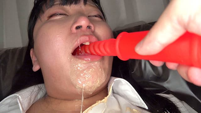 ♯ゲロフレ募集中 裏アカ女子に出会ったら…喉イキ大量嘔吐で興奮する汚マゾ少女だった サンプル画像 5