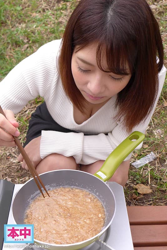 AV引退ゲロ解禁！！6年間の想いも精子も中出しも全部吐きつくせ！ 俺らが麻里梨夏のゲロ全部受け止めてやっからよ！ サンプル画像 1