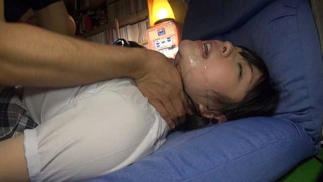 ドM美少女の膣出しバイト 3人目 安達まほ サンプル画像 14
